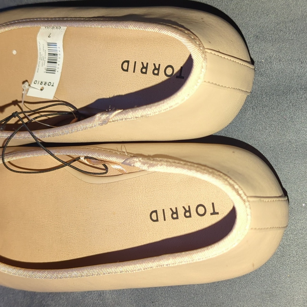 Wide Width Flats - Picture 4 of 11